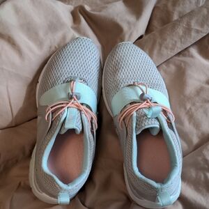 EUC Vionic Berlin Sneakers